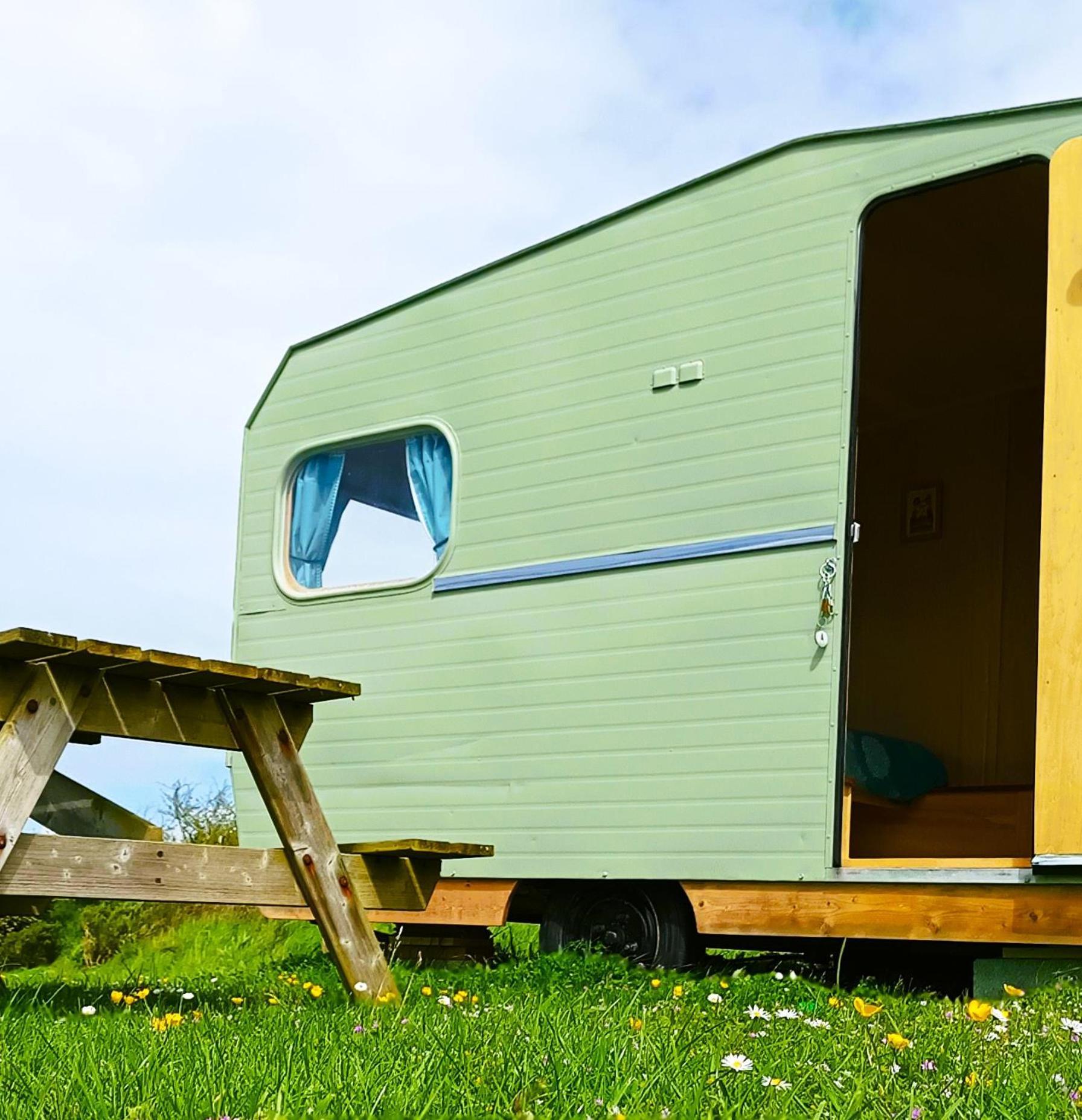 Camping Les Ronds Duval Face Aux Iles Anglo-Normandes Les Moitiers-d'Allonne Exterior foto