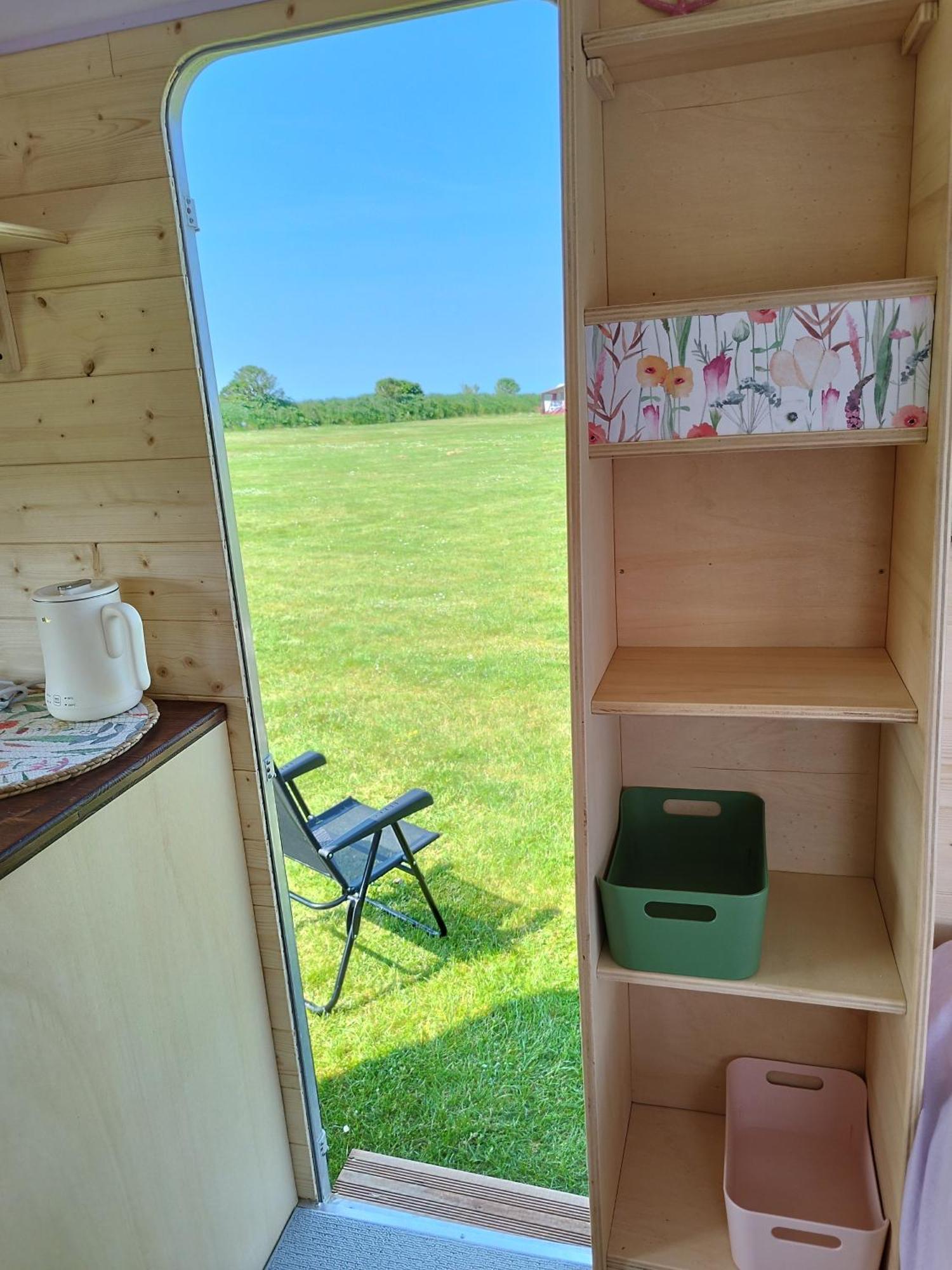 Camping Les Ronds Duval Face Aux Iles Anglo-Normandes Les Moitiers-d'Allonne Exterior foto
